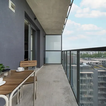 Cosy Studio With The Parking & River View By Renters アパート