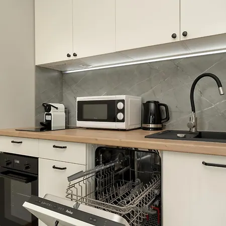 Cosy Studio With The Parking & River View By Renters * ヴロツワフ